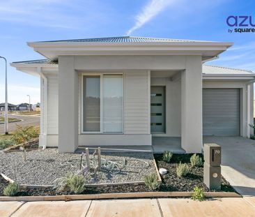 Room 3/70 Stakes Blvd, Manor Lakes, Vic 3024 - Photo 2