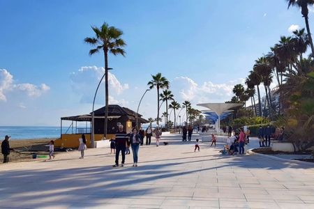 2 Bedroom Apartment For Rent in Estepona, Málaga - Photo 4