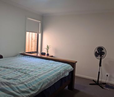 LOVELY 3 BEDROOM HOME - Photo 3