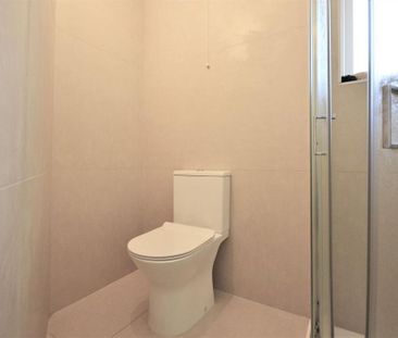 1 bedroom in a house share to rent - Photo 6