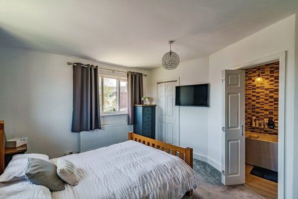 West Hoathly 4 bedroom house to rent - Photo 1