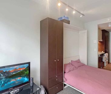 ***Welcome to E102A at Revolucion Apartments*** - Photo 4