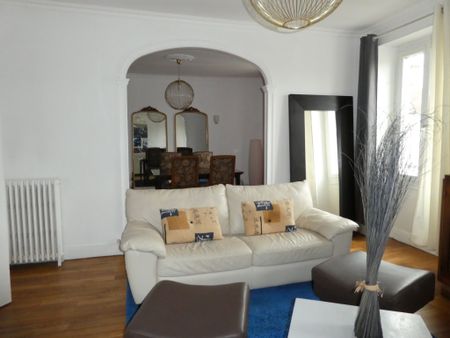 Location Appartement 4 pièces 97m² FONTAINEBLEAU 77300 - Photo 2