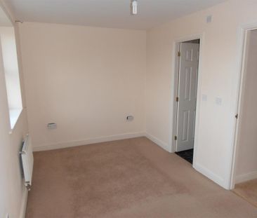 3 bedroom terraced house to rent - Photo 4