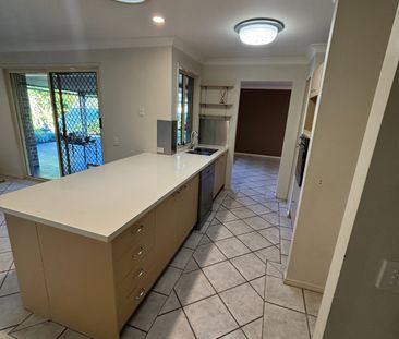 75 Greenacre Drive, Parkwood QLD 4214 - House For Rent | Domain - Photo 5