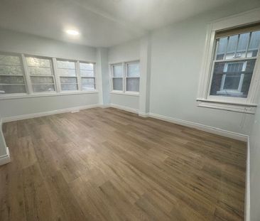 For Lease - 194 Samuels Street Unit# Main Floor, Kitchener, Ontario - Photo 3