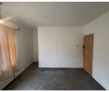 3 Bed Terraced House, Harborough Road, LE4 - Photo 4