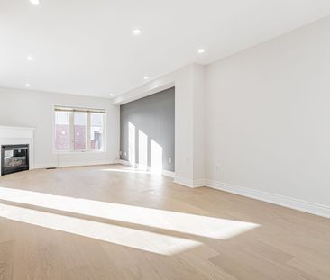 For Lease - 105 Millcliff Circle, Aurora, Ontario - Photo 1