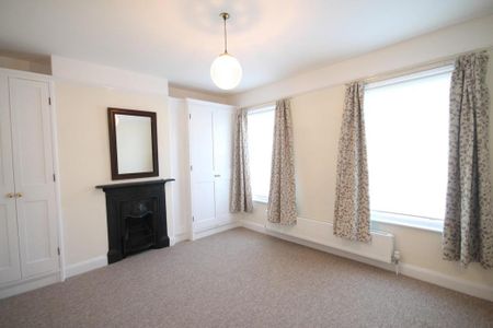3 bedroom terraced house to rent - Photo 4