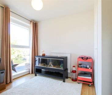 3 bedroom detached house to rent - Photo 4