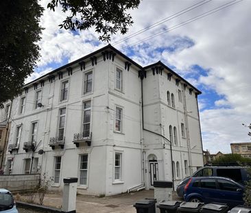 Upper Kewstoke Road, Weston-Super-Mare - Photo 2