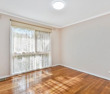No-Fuss Abode in Convenient Location - Photo 5