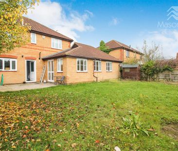 4 bedroom detached house to rent - Photo 3