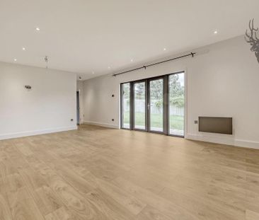 3 bedroom detached house to rent - Photo 5