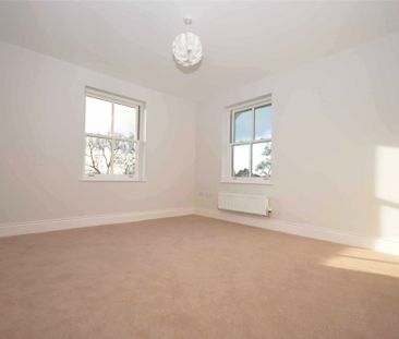 Christchurch Road, Cheltenham, Gloucestershire - Photo 2