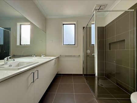 Brand New in Glengarry - Photo 5