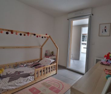 Location Appartement 3 pièces 69m² NIMES 30000 - Photo 2