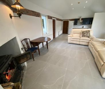38 Magheralone Road, Ballynahinch, BT24 8ND - Photo 5
