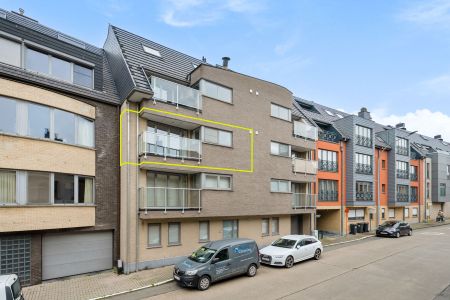 Ruim, lichtrijk appartement met autostaanplaats te Herzele! - Foto 4