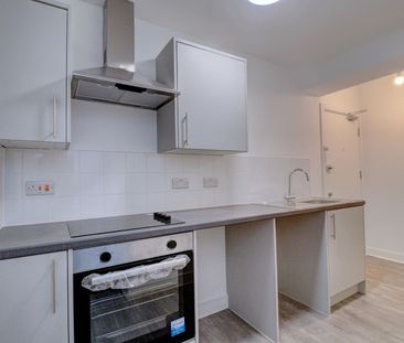 1 bedroom flat to rent - Photo 2