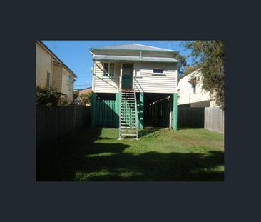 17 Peach Street, Greenslopes, Qld 4120 - Photo 1