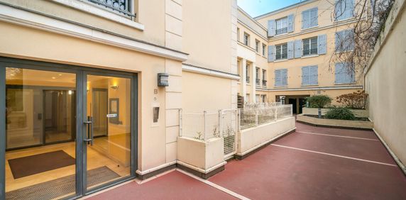location Appartement T4 DE 88.89m² À VERSAILLES - Photo 2