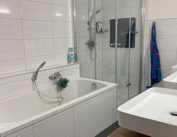 Urbaner Komfort trifft Naturblick – Ihr stilvolles Zuhause - Foto 1