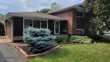 For Lease - 1 Bendamere Drive, Grimsby, Ontario - Photo 2