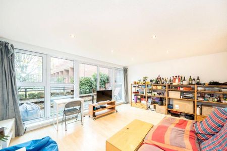 3 bedroom maisonette to rent - Photo 2