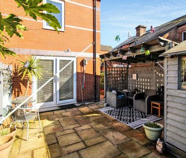 2 bedroom terraced house to rent - Photo 6