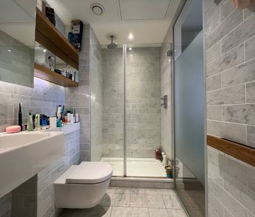 Cobblestone Square, London - Photo 5