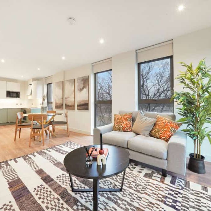 The Oakgate, KT22 7RZ, Surrey - Photo 1