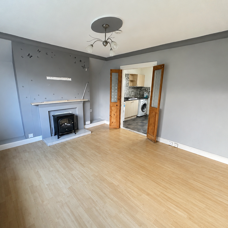 2 bedroom semi-detached house to rent - Photo 1