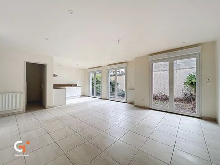 Maison 110m2 3 chambres jardin parking - Photo 5