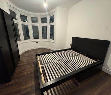 3 Bed Terraced House, Movers Lane, IG11 - Photo 1