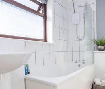 2 bedroom maisonette to rent - Photo 4