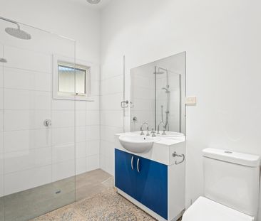 Rear Unit with Quiet Courtyard - Photo 5