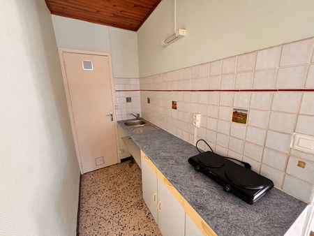 Location Appartement 1 pièce 25m² NIMES 30900 - Photo 3