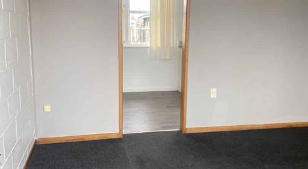 Enjoy the simple life - 2 Bed Unit - Photo 5