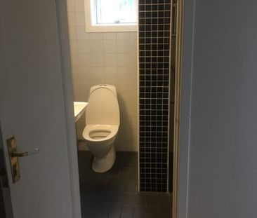 1:a Stenkilsgatan 21B, Skara - Photo 1