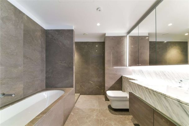 A beautifully presented three bedroom apartment in the brand new, One Thames City. - Photo 1