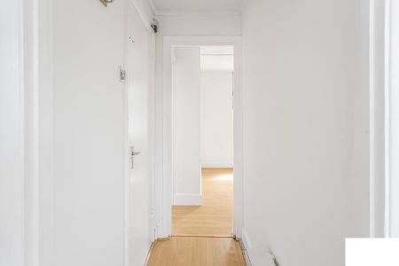 1 Bed Flat, Effingham Road, N8 - Photo 2