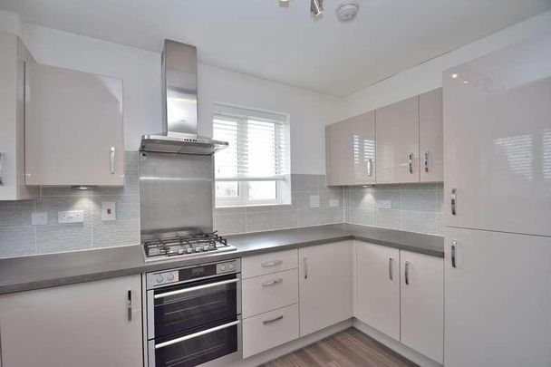 Alderney Avenue, Bletchley, MK3 - Photo 1