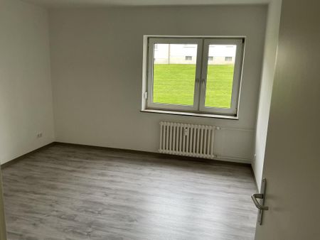 Bezugsfertige 3-Zimmer-Wohnung mit Balkon im Erdgeschoss in Lüdenscheid Buckesfeld - Photo 2