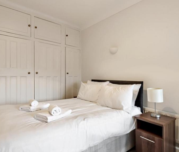 5 bedroom flat to rent - Photo 4