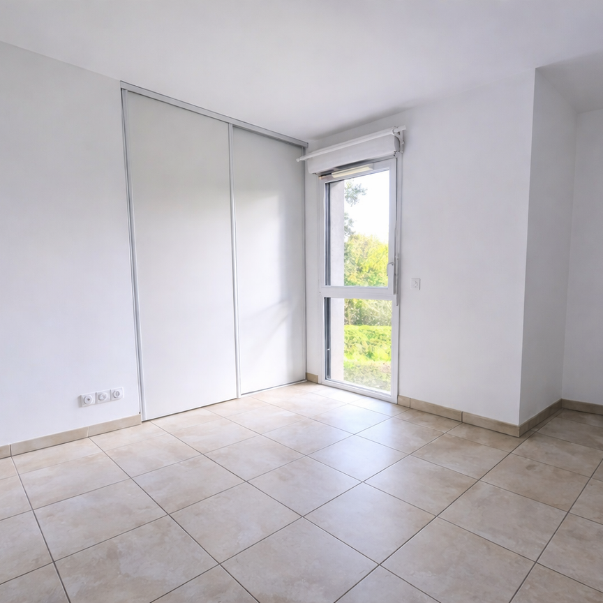 Location Appartement 3 pièces 70m² GUJAN MESTRAS 33470 - Photo 1