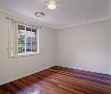 Spacious 3-Bedroom Townhouse with Double Parking - Photo 4