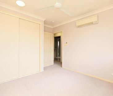 Huge Townhouse in Amazing Complex - Pool and Tennis - 6 MONTH Lease... - Photo 6