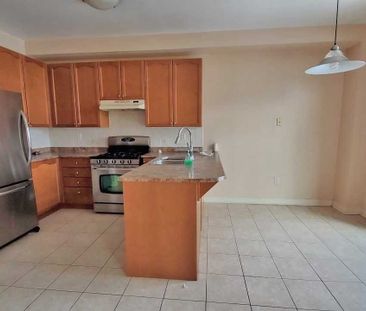 For Lease - 39 Iceland Poppy Upper Level Trail, Brampton, Ontario - Photo 4