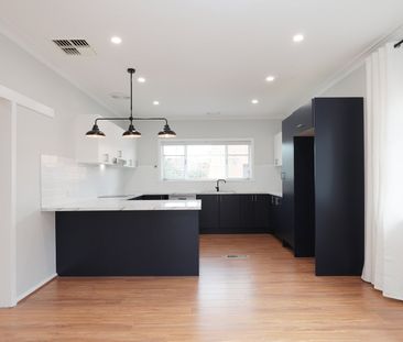 52 Joan Street, Sunshine West VIC 3020 - Photo 5